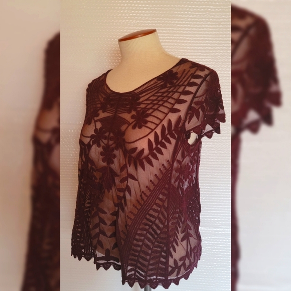 Purple lace top - Picture 3 of 4